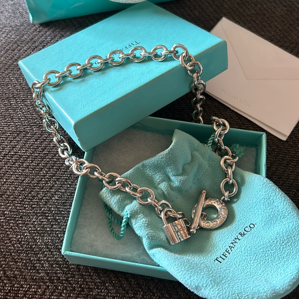 Tiffany&co lock charm toggle necklace 18”